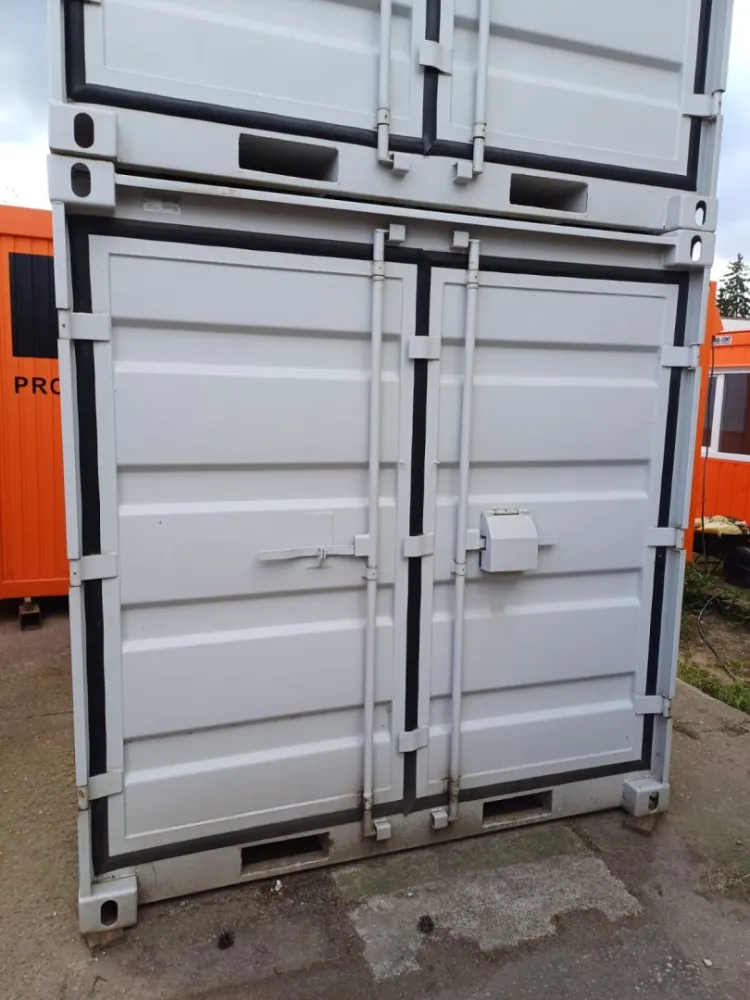Storage container 8´