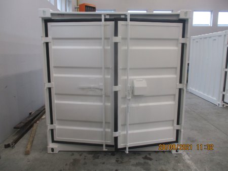 Storage container 10