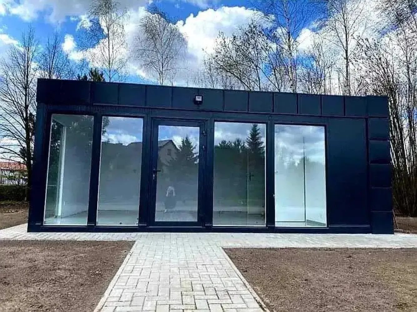 Pavilon 12